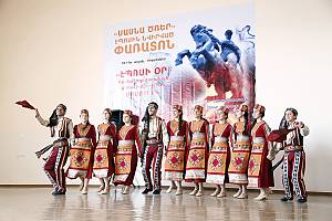 ‘Kochari’, danza colectiva tradicional