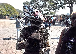 La mascarade Makishi