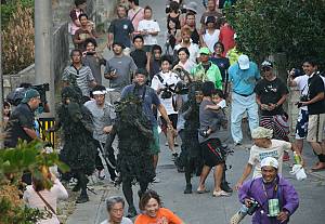 Raiho-shin, ritual visits of deities in masks and costumes
