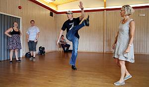 Practice of traditional music and dance in Setesdal, playing, dancing and singing (stev/stevjing)