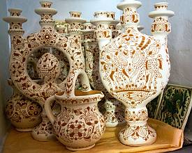 Tradition of Kosiv painted ceramics