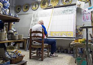 Artisanal talavera of Puebla and Tlaxcala (Mexico) and ceramics of Talavera de la Reina and El Puente del Arzobispo (Spain) making process