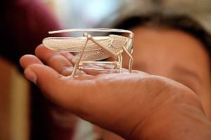 Safeguarding strategy of traditional crafts for peace building