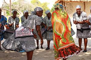 Seperu folkdance and associated practices