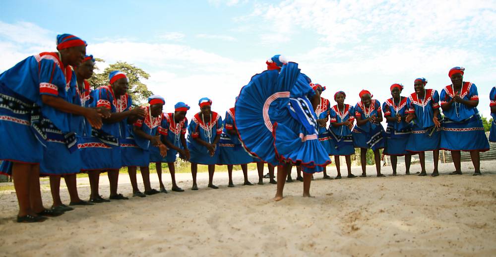 Seperu dance groups are dominated by female practitioners