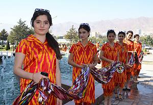 Traditional knowledge and skills of production of the atlas and adras fabrics