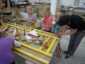 Craft techniques and customary practices of cathedral workshops, or Bauhütten, in Europe, know-how, transmission, development of knowledge and innovation