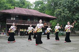 Art of Xòe dance of the Tai people in Viet Nam