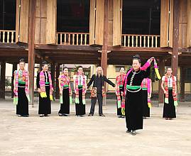 Art of Xòe dance of the Tai people in Viet Nam