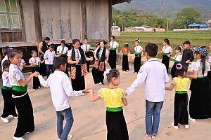 Art of Xòe dance of the Tai people in Viet Nam