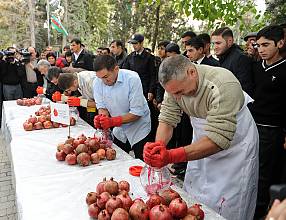 Nar Bayrami, traditional pomegranate festivity and culture