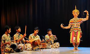 Nora, dance drama in southern Thailand
