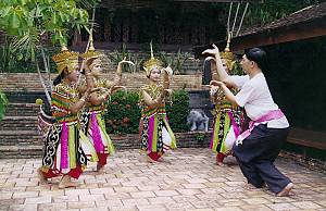 Nora, dance drama in southern Thailand