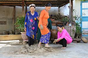 Art of pottery-making of Chăm people