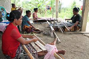 Tais, traditional textile