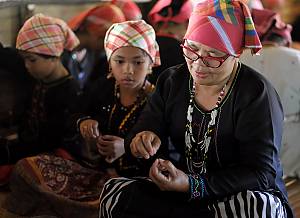 A Subanen SLT student trying to emulate a cultural master Read more on the element