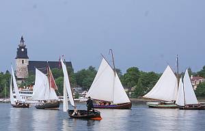 Barcos nórdicos tradicionales de casco trincado