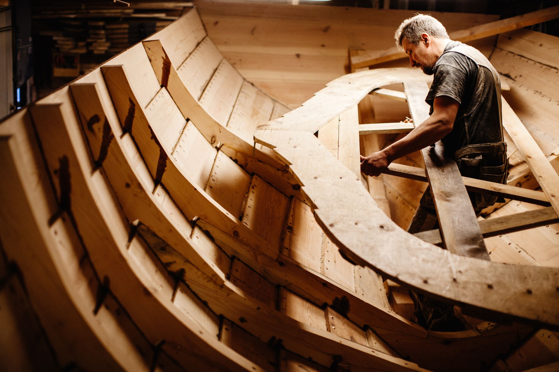 Boatbuilder Marko Nikula from Turku in Finland is building a traditional 'storbåt'. Here he works with the frames