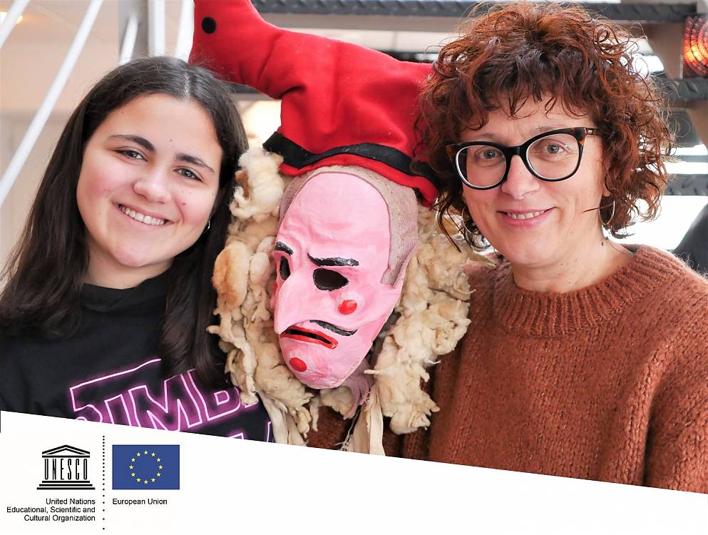 Sara and her teacher Sabela during a UNESCO/European Union workshop on how to teach and learn with living heritage