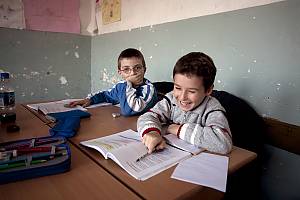 Utilisation de la marelle dans l’éducation à la coexistence intergénérationnelle et multiculturelle