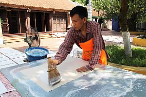 Craft of making Đông Hồ Folk woodblock printings 