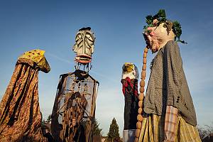 Les traditions du carnaval de Masopust en classes d’éducation civique, d’anglais, d’histoire, et d’art en Tchéquie