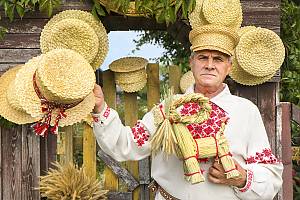 Straw weaving in Belarus, art, craft and skills