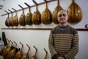 Crafting and playing the Oud