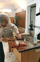 Crafting and playing the Oud
