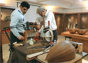Crafting and playing the Oud