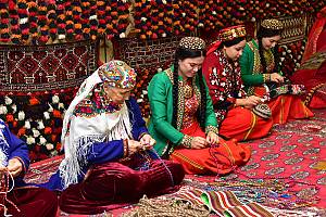 Turkmen-style needlework art