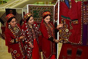L’art des travaux d’aiguille de style turkmène