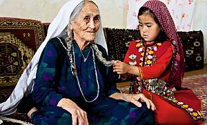Turkmen-style needlework art