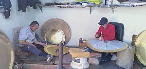 Arts, skills and practices associated with engraving on metals (gold, silver and copper)