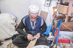 Arts, skills and practices associated with engraving on metals (gold, silver and copper)