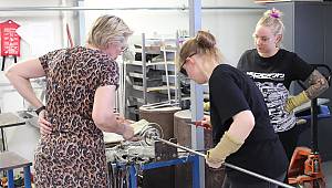 Knowledge, craft and skills of handmade glass production