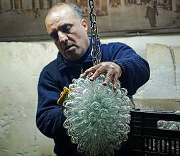 Traditional Syrian glassblowing