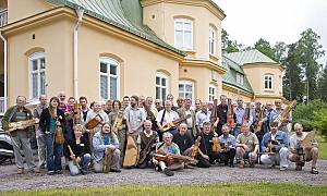 Nyckelharpa network, an innovative dissemination of a music and instrument-building tradition with roots in Sweden