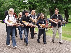 Nyckelharpa network, an innovative dissemination of a music and instrument-building tradition with roots in Sweden
