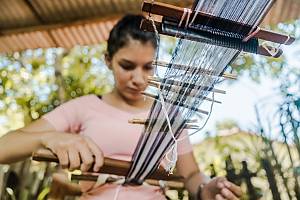 Les techniques ancestrales et traditionnelles d’élaboration du « Poncho Para’i de 60 Listas » de la ville de Piribebuy, République du Paraguay