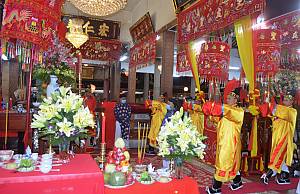 Le festival de la déesse Bà Chúa Xứ au Mont Sam