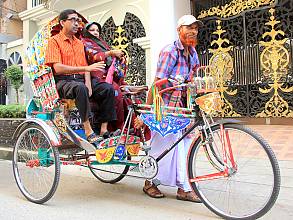 Rickshaws and rickshaw painting in Dhaka