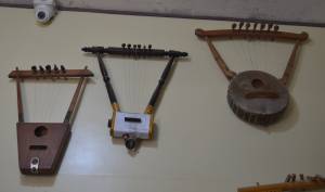 Semsemiah: instrument crafting and playing