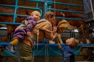Summer farming at fäbod and seter: knowledge, traditions and practices related to the grazing of outlying lands and artisan food production