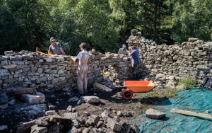 Art of dry stone construction, knowledge and techniques