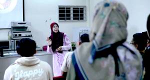 Breakfast culture in Malaysia: dining experience in a multi-ethnic society