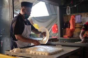 Breakfast culture in Malaysia: dining experience in a multi-ethnic society