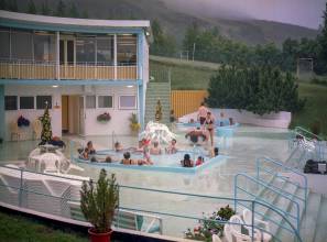 Swimming pool culture in Iceland