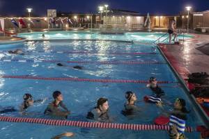 Swimming pool culture in Iceland
