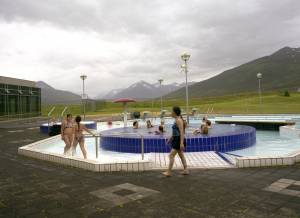 Swimming pool culture in Iceland